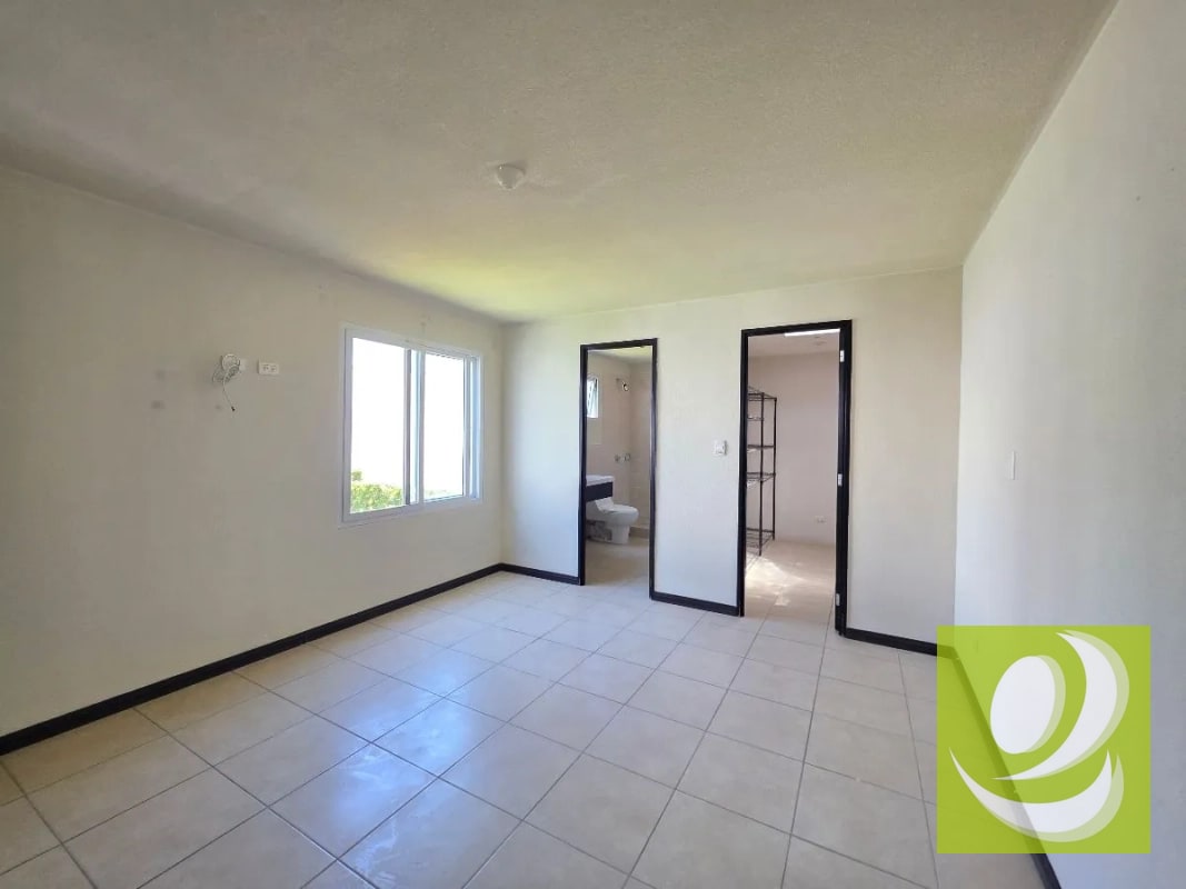 CASA EN VENTA EN HACIENDA DE LAS FLORES VILLA NUEVA - 6