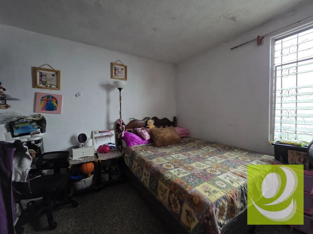 CASA EN VENTA EN SAN CRISTOBAL ENTRADA A PINARES - 2