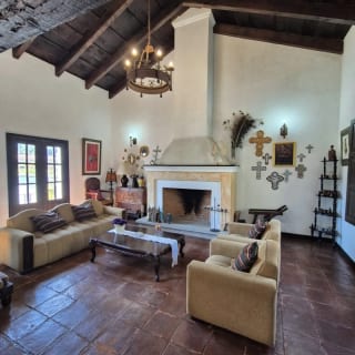 ENCANTADORA PROPIEDAD COLONIAL EN VENTA EN EL CASCO DE LA ANTIGUA GUATEMALA - SECTOR RUINAS DE LA CANDELARIA — Casa en Venta en Antigua, Sacatepéquez — miniatura 4 de 5