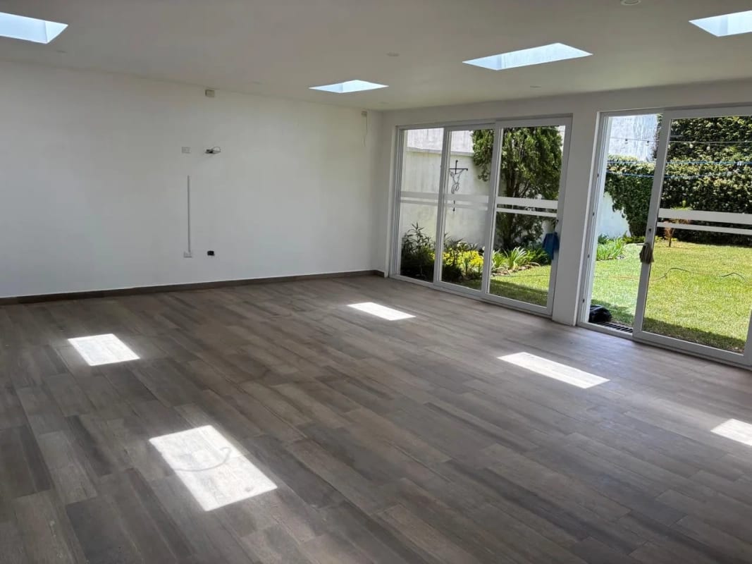 Hermosa casa grande en Residencial Los Diamantes — Casa en Venta en Los Diamantes, Carretera a El Salvador, Guatemala, Ciudad — foto 15 de 17