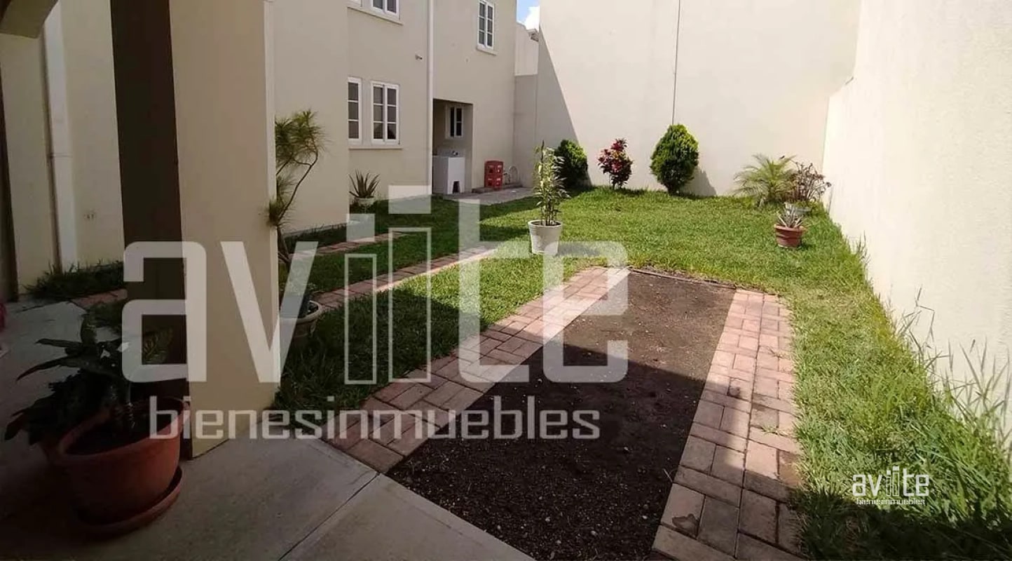 CONDADO NARANJO: Casa tipo Real Navarra, dentro de Alameda Norte Q10,500 - 4