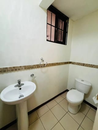 Linda Casa con jardín en Venta en Km. 27 CAES — Casa en Venta en Carretera a El Salvador, Guatemala, Ciudad — miniatura 14 de 16