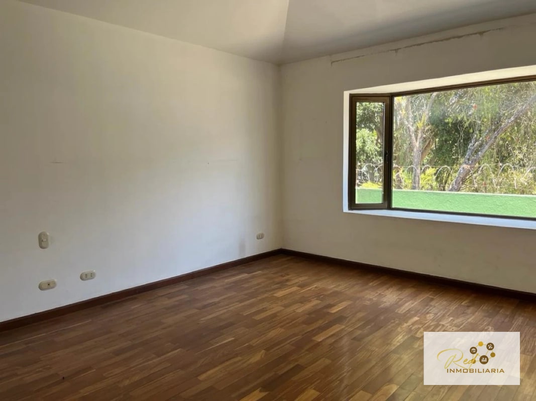 Casa en Venta – Condominio Broken Sound Zona 10 - 11
