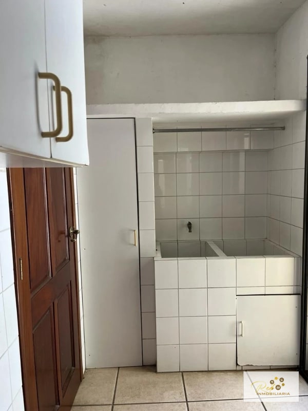 Casa en Venta – Condominio Broken Sound Zona 10 - 2