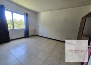 VENTA DE CASA EN RESIDENCIALES SAN ANTONIO  KM18 CARRETERA A EL SALVADOR — Casa en Venta en San Antonio, Carretera a El Salvador, Guatemala, Ciudad — miniatura 4 de 11