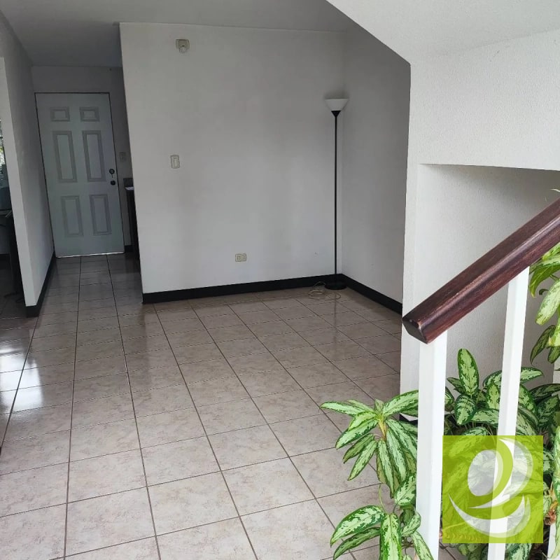 En Venta Casa en Fuentes del Valle Norte 2, zona 18 - 3