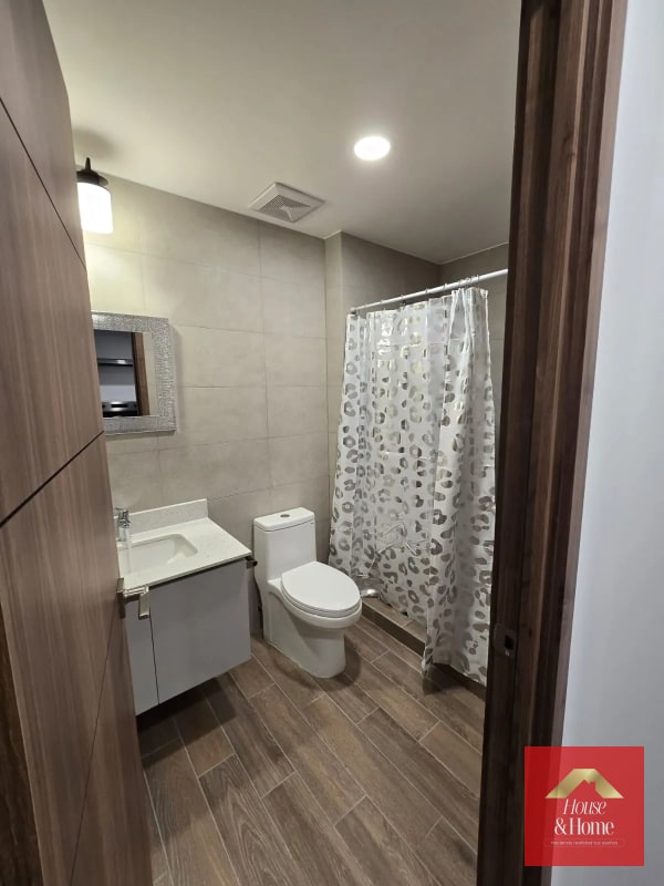 Apartamento en renta zona 14-Parque 14 (1 hab) - 2