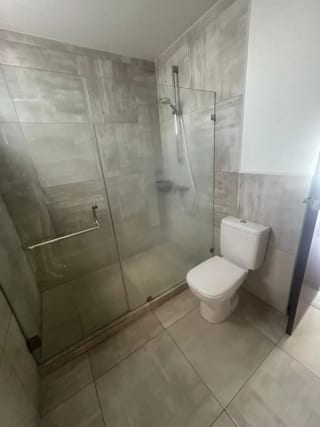 Se Vende Apto. en Zona 10. Excelente Ubicación. — Apartamento en Venta en Zona 10, Guatemala, Ciudad — miniatura 7 de 16