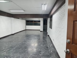 Oficina en Zona 10 — Oficina en Alquiler en Zona 10, Guatemala, Ciudad — miniatura 1 de 2
