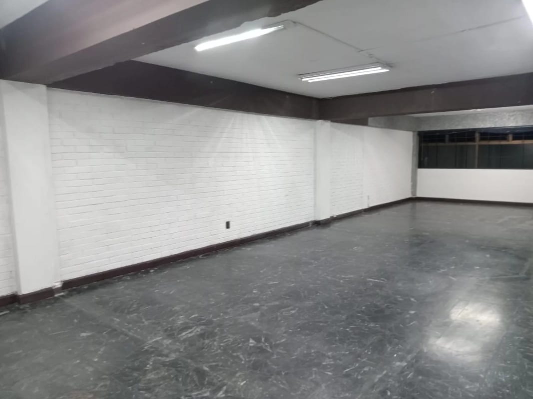 Oficina en Zona 10 — Oficina en Alquiler en Zona 10, Guatemala, Ciudad — foto 2 de 2