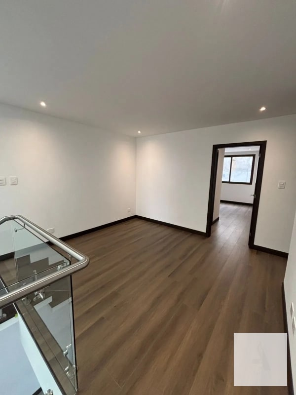 Casa nueva de lujo en venta | Lomas de San Isidro, zona 16 - 10