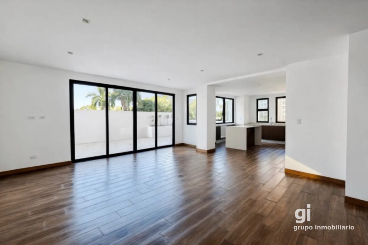 Apartamento con la comodidad de una casa en venta en zona 15 (copia) — Apartamento en Venta en Zona 15, Guatemala, Ciudad — foto 1 de 17