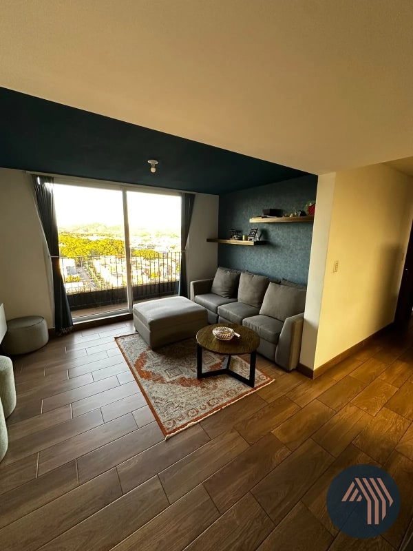 ALQUILER DE AMPLIO PENTHOUSE - ROQUE, ZONA 02 - 1