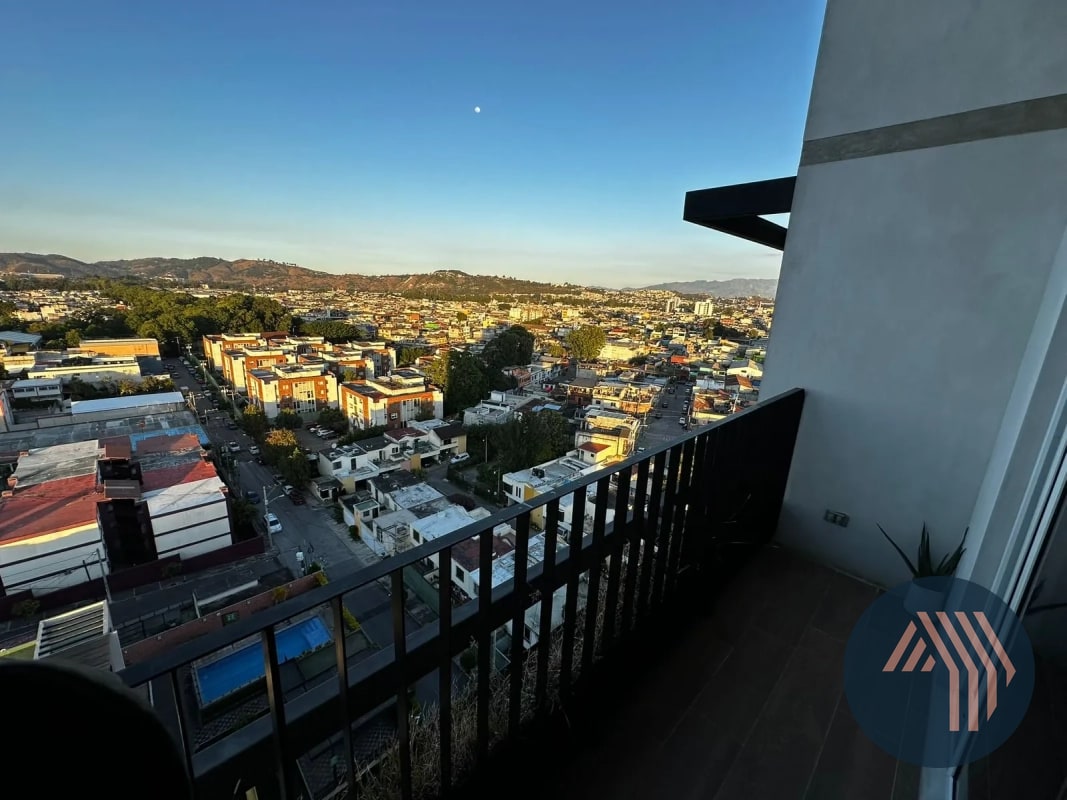 ALQUILER DE AMPLIO PENTHOUSE - ROQUE, ZONA 02 - 7