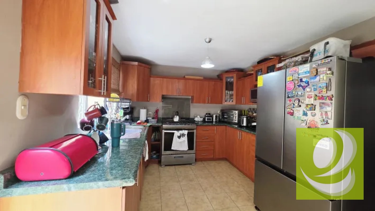 EN VENTA CASA EN CONDOMINIO SAN MARINO ZONA 8 DE MIXCO - 9