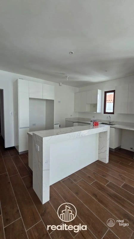 APARTAMENTO LIRIOS DE CAYALÁ ZONA 16 - 12