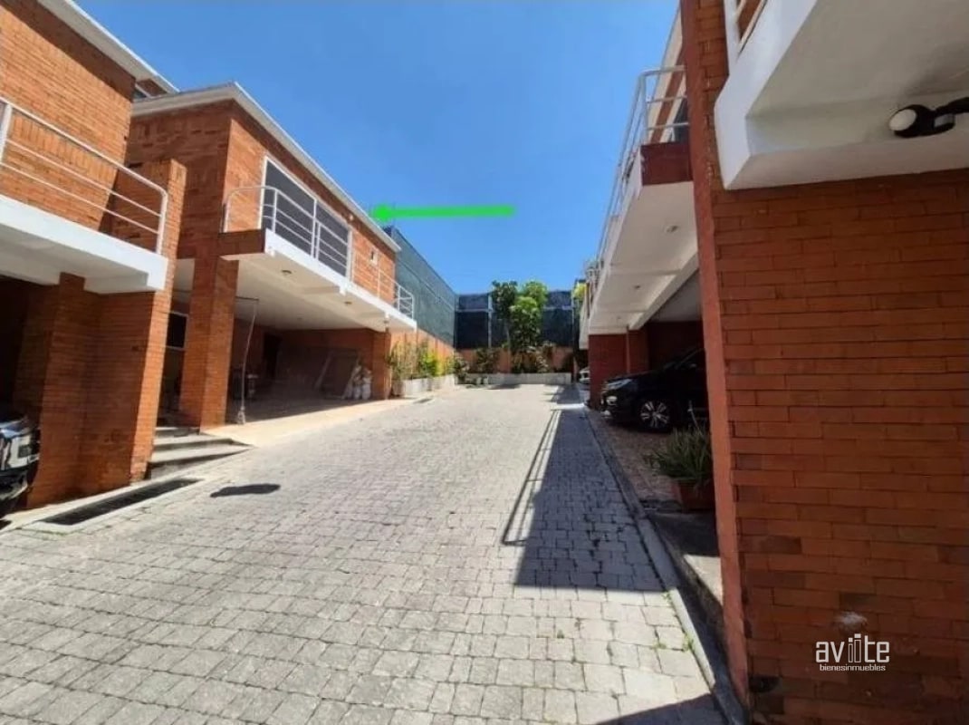 Casa dentro de Condominio, cerca de Cayala y URL   Q3,700,000 más impuestos - 13