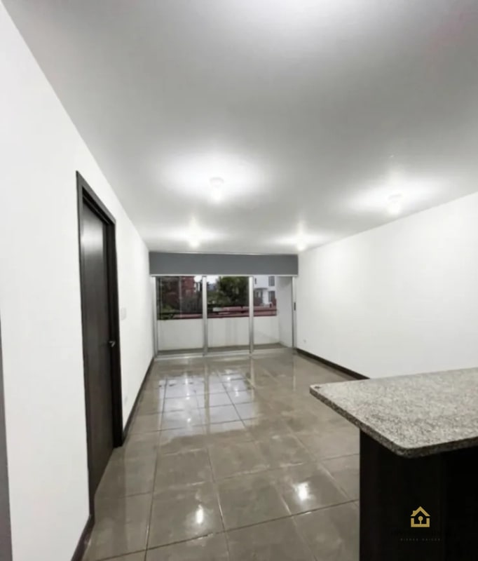 Rento Apartamento Q5,700. 1 HAB. EN EDIFICIO 3-85 CON BALCÓN Y GYM ZONA 15 - 1