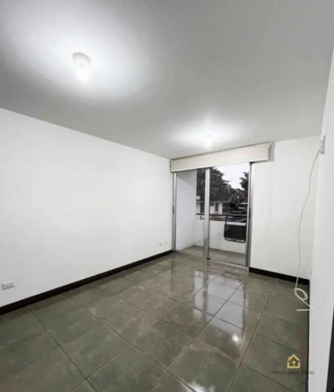 Rento Apartamento Q5,700. 1 HAB. EN EDIFICIO 3-85 CON BALCÓN Y GYM ZONA 15 - 6