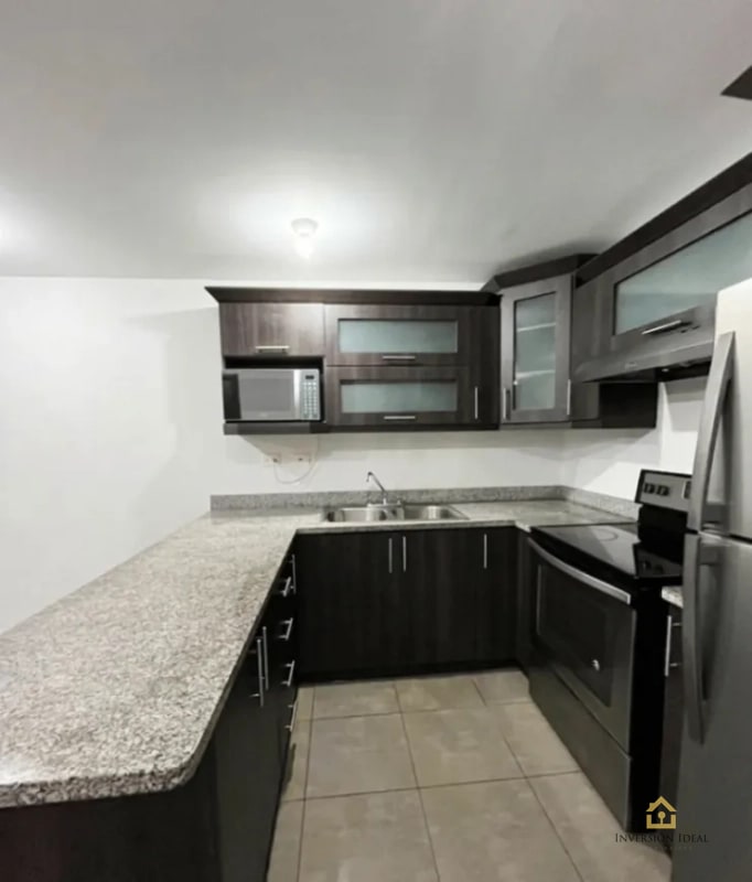 Rento Apartamento Q5,700. 1 HAB. EN EDIFICIO 3-85 CON BALCÓN Y GYM ZONA 15 - 4