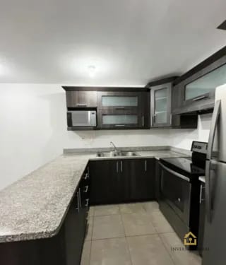 Rento Apartamento Q5,700. 1 HAB. EN EDIFICIO 3-85 CON BALCÓN Y GYM ZONA 15 — Apartamento en Alquiler en Edificio 3-85, Zona 15, Guatemala, Ciudad — miniatura 4 de 10