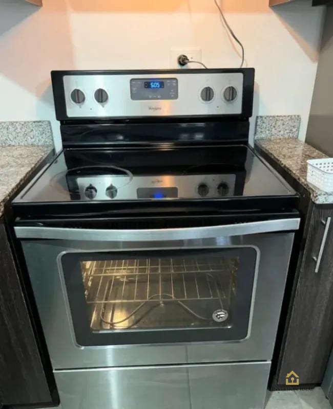 Rento Apartamento Q5,700. 1 HAB. EN EDIFICIO 3-85 CON BALCÓN Y GYM ZONA 15 — Apartamento en Alquiler en Edificio 3-85, Zona 15, Guatemala, Ciudad — foto 2 de 10