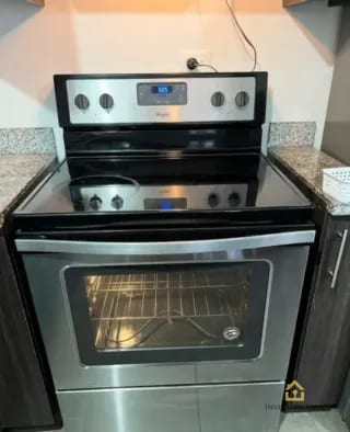 Rento Apartamento Q5,700. 1 HAB. EN EDIFICIO 3-85 CON BALCÓN Y GYM ZONA 15 — Apartamento en Alquiler en Edificio 3-85, Zona 15, Guatemala, Ciudad — miniatura 2 de 10