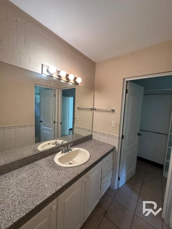 Alquilo casa de 1 nivel en Condominio Casa y Campo CAES - 11