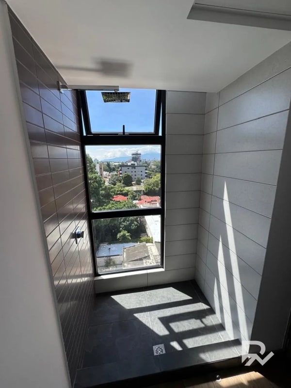 Apartamento para alquiler en Edificio Kiintea Zona 15, atrás de McDonald´s - 4