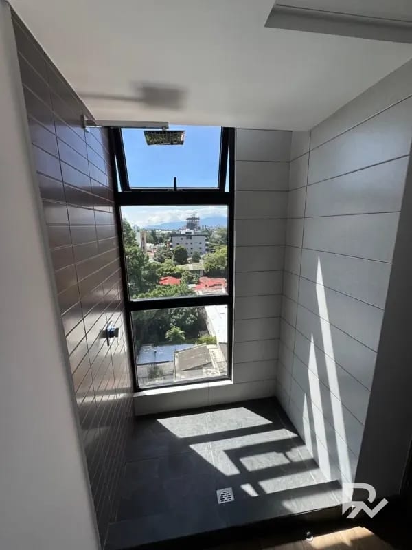 Apartamento para alquiler en Edificio Kiintea Zona 15, atrás de McDonald´s — Apartamento en Alquiler en Zona 15, Guatemala, Ciudad — foto 4 de 17