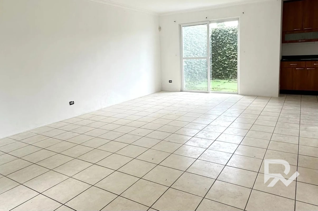 Casa en Venta en Villa Venetto – Km 25.5 Frente al Colegio Village | Cerca de la VAS - 2
