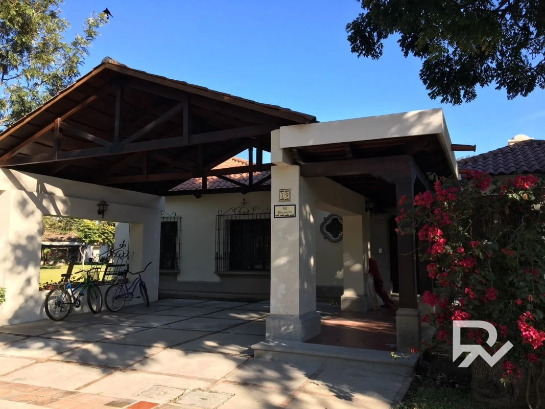 Alquiler de linda casa amueblada en Antigua Guatemala - 1