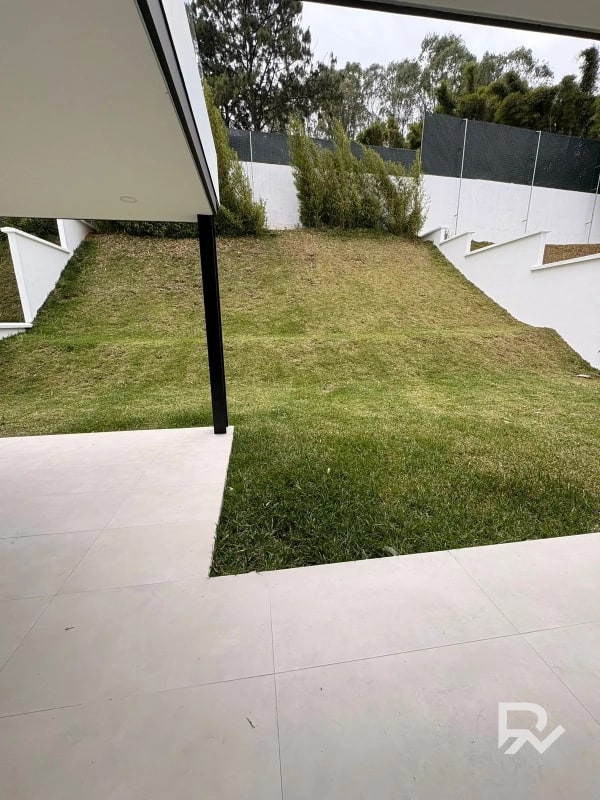 Venta de casa en Sauces del Pulte zona 16 - 1