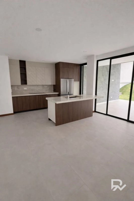 Venta de casa en Sauces del Pulte zona 16 - 2