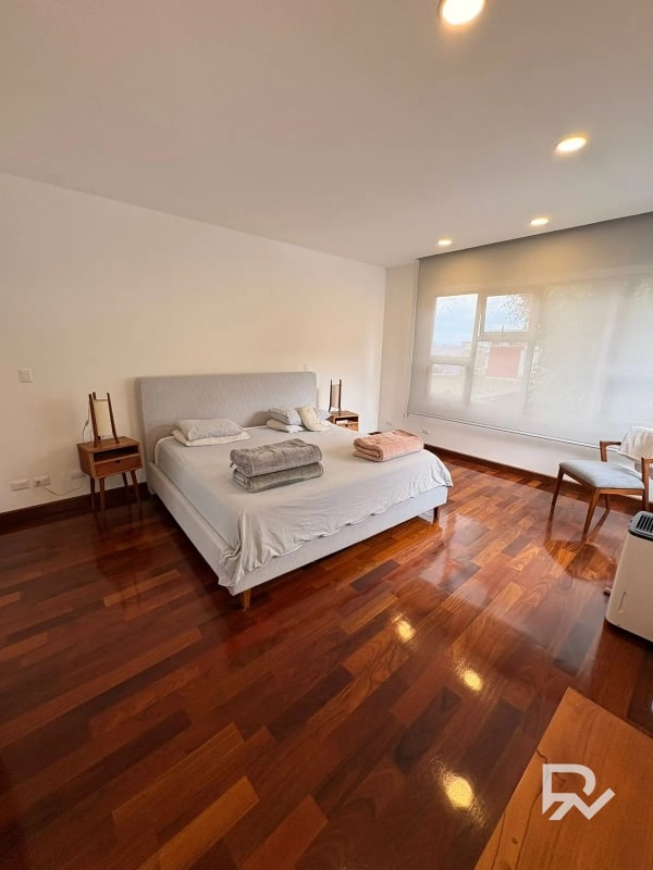 Casa en venta en San José Pinula con diseño Moderno - 12