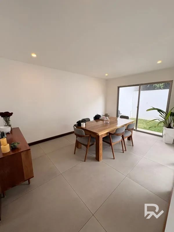 Casa en venta en San José Pinula con diseño Moderno — Casa en Venta en San José Pinula, Guatemala, Ciudad — foto 10 de 16