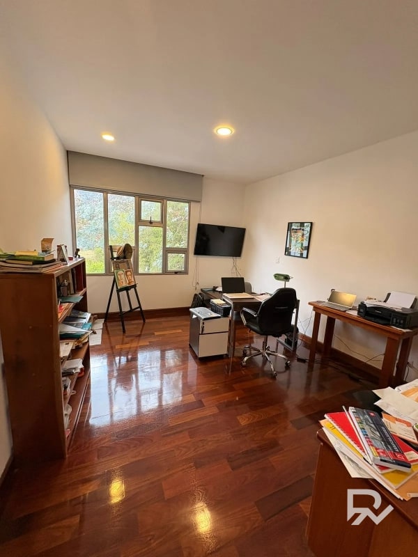 Casa en venta en San José Pinula con diseño Moderno - 5