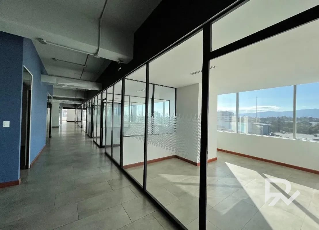 Alquiler de oficina de 524.60 mts tabicada zona 9 Reforma — Oficina en Alquiler en Zona 9, Guatemala, Ciudad — foto 8 de 8