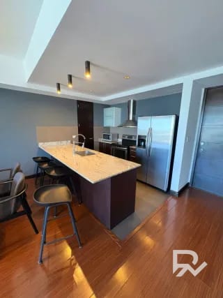 Alquiler de apartamento en zona 10 amueblado y equipado — Apartamento en Alquiler en Zona 10, Guatemala, Ciudad — miniatura 3 de 12