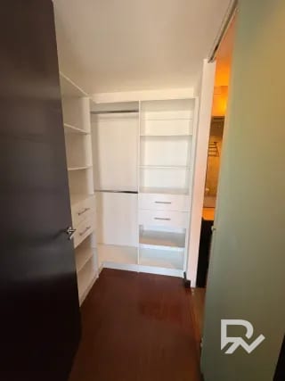 Alquiler de apartamento en zona 10 amueblado y equipado — Apartamento en Alquiler en Zona 10, Guatemala, Ciudad — miniatura 2 de 12