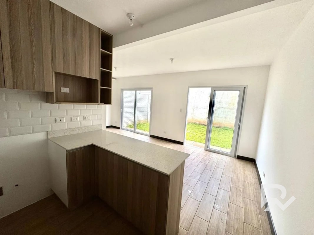 Linda casa en venta para estrenar en Bosques de Santa Elena. - 11