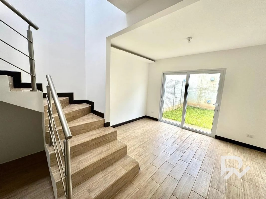 Linda casa en venta para estrenar en Bosques de Santa Elena. - 9
