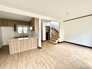 Linda casa en venta para estrenar en Bosques de Santa Elena. — Casa en Venta en Carretera a El Salvador, Guatemala, Ciudad — miniatura 5 de 13