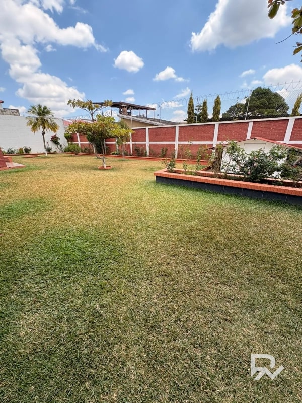 Propiedad con potencial REAL de inversión 📍 San Cristóbal 2, zona 8 de Mixco - 1