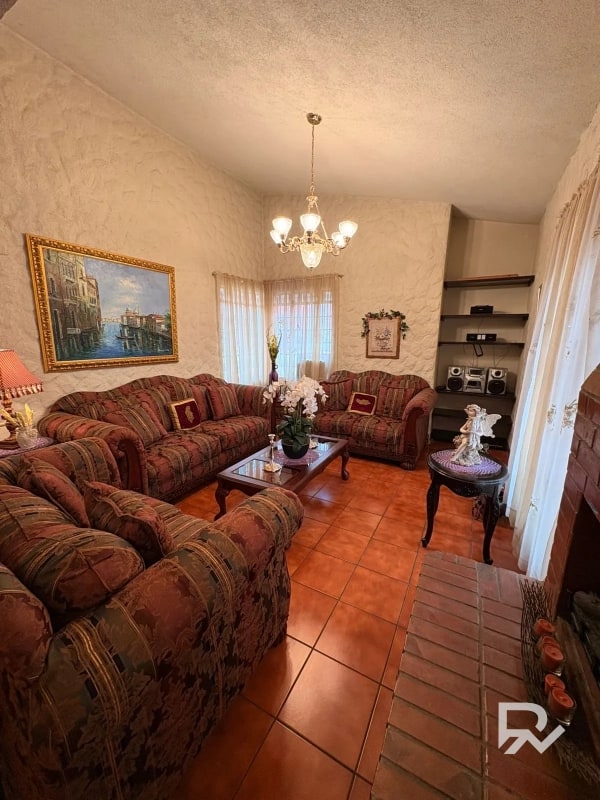 Propiedad con potencial REAL de inversión 📍 San Cristóbal 2, zona 8 de Mixco - 12