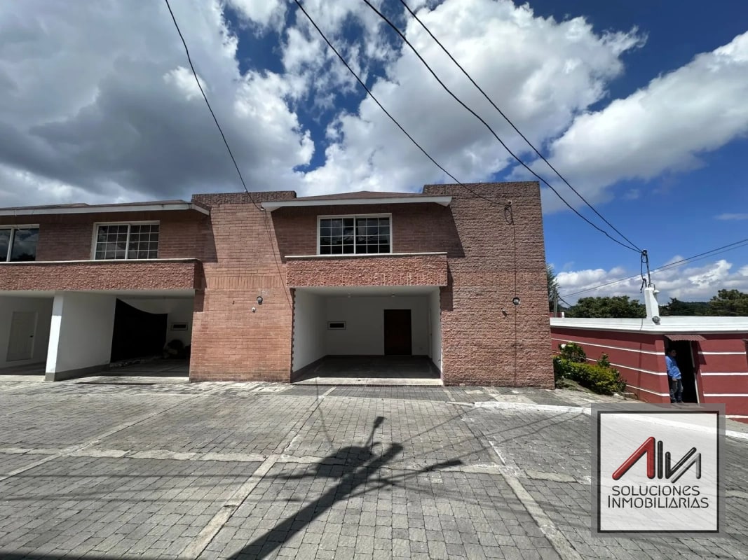 CASA EN VENTA SANTA CATARINA PINULA, LOS CEREZOS KM 18.5 CARRETERA A EL SALVADOR - 1