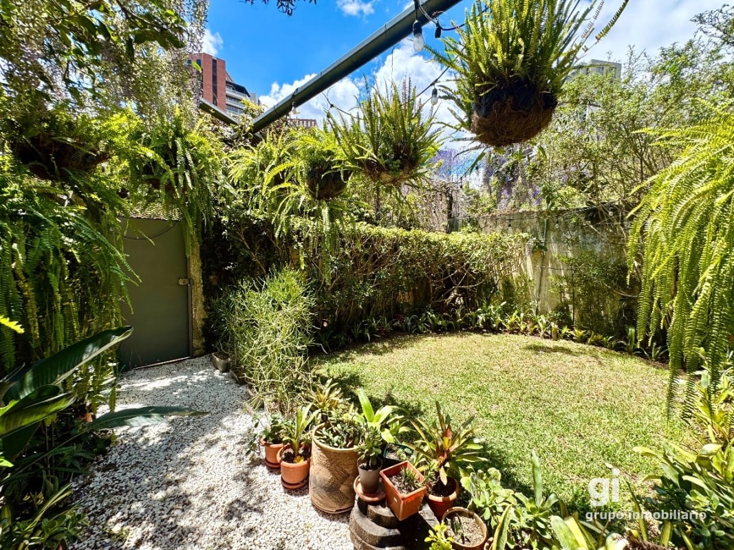 Casa en Venta en Zona 10 - Sector Céntrico y Tranquilo - 10