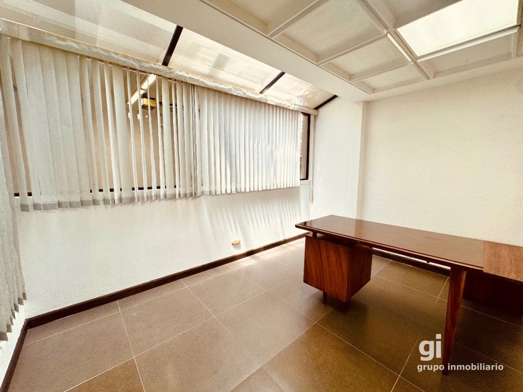 Casa en Venta en Zona 10 - Sector Céntrico y Tranquilo - 4