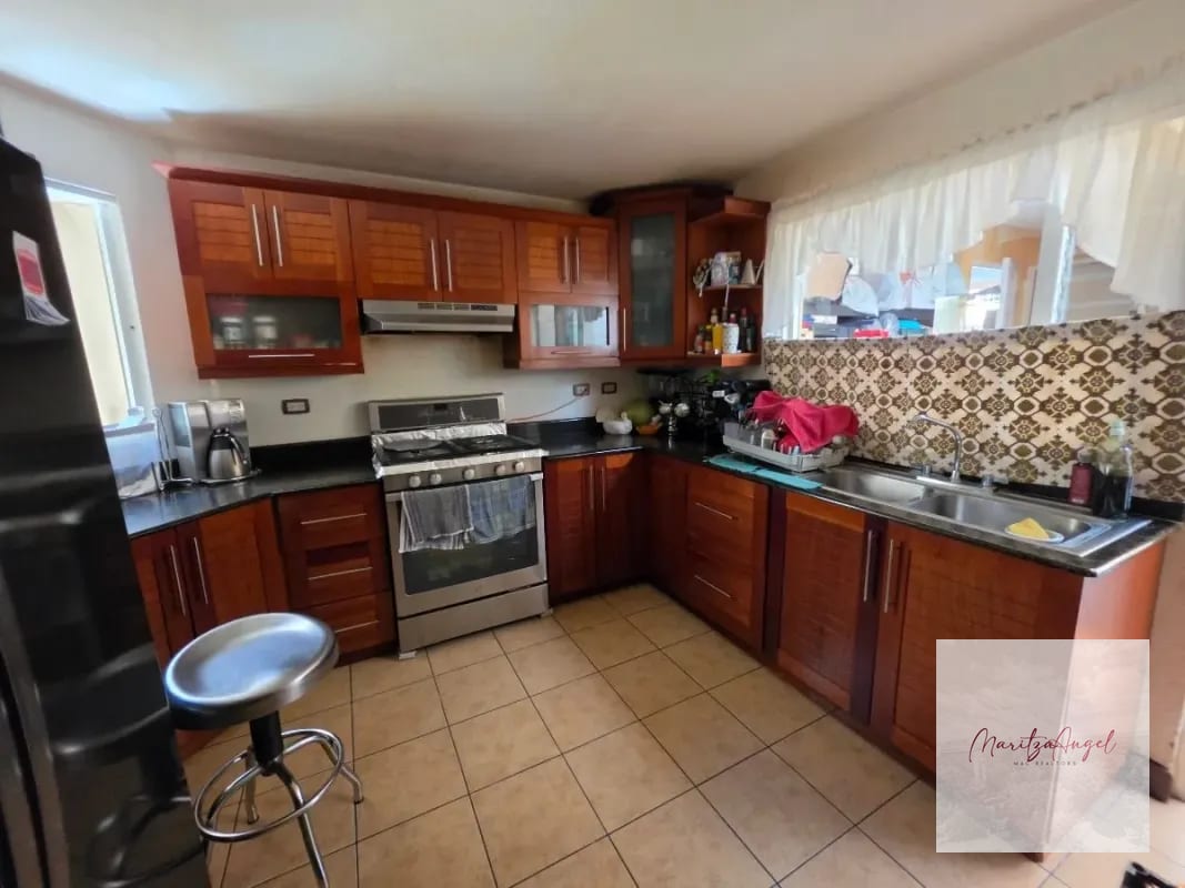 CASA EN VENTA EN SAN CRISTOBAL ZN 8 MIXCO. SAN MARINO — Casa en Venta en Zona 8 Mixco, Guatemala, Ciudad — foto 12 de 13