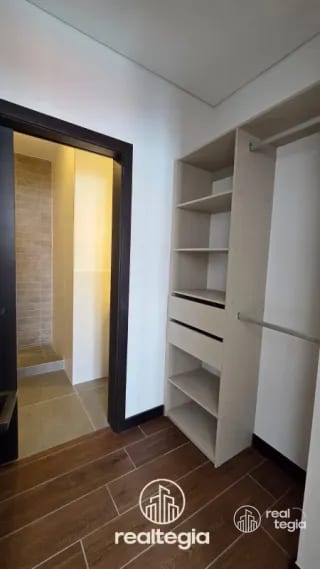 APARTAMENTO EN LIRIOS DE CAYALÁ ZONA 16 — Apartamento en Venta en Zona 16, Guatemala, Ciudad — miniatura 6 de 13